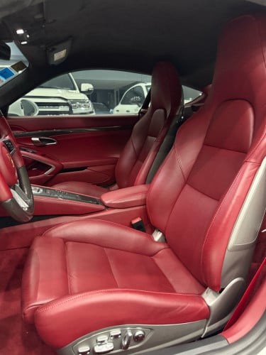 Porche cayman GTS 718