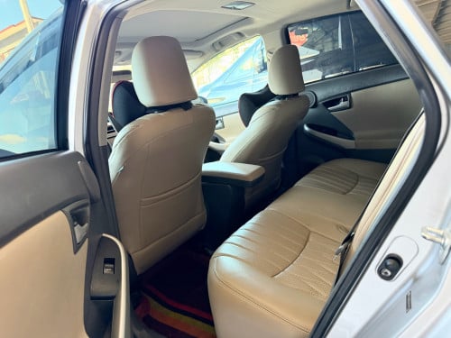 Prius 010 អប់សិន4ដំបូលបេីកសឡាសុីន1ជុំម្ចាស់ទី1រំលស់សុត100%បាន