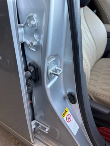 Prius 010 អប់សិន4ដំបូលបេីកសឡាសុីន1ជុំម្ចាស់ទី1រំលស់សុត100%បាន
