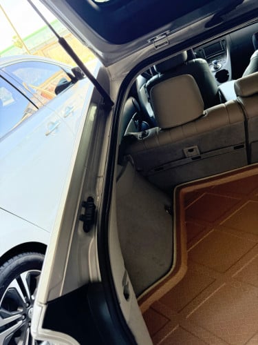 Prius 010 អប់សិន4ដំបូលបេីកសឡាសុីន1ជុំម្ចាស់ទី1រំលស់សុត100%បាន