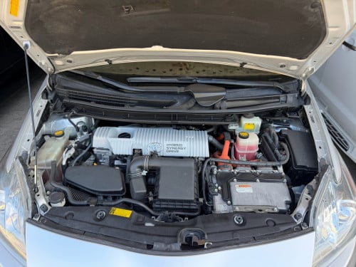 Prius 010 អប់សិន4ដំបូលបេីកសឡាសុីន1ជុំម្ចាស់ទី1រំលស់សុត100%បាន