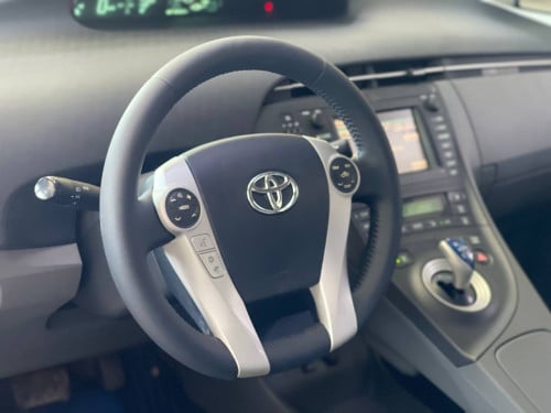 Prius 010 option 4 solar សូម ចុចលីងខាងក្រោមដើម្បើសួរពត៍មានបន្ថែម
