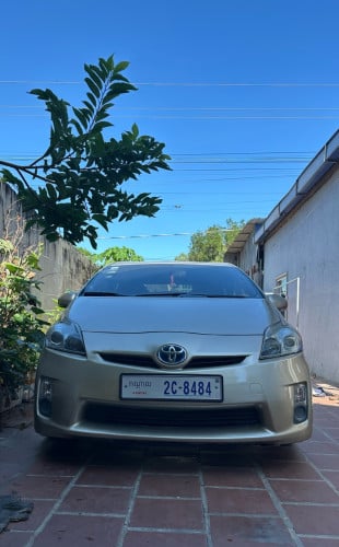 Prius 010option4 តំលៃ14,000$ចរចារ