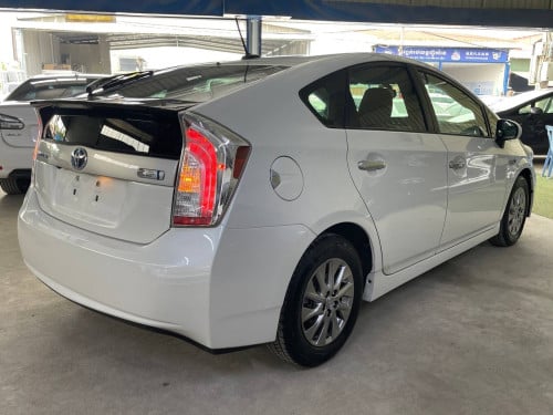 Prius 012 option 5 plug in advanced សូម ចុចលីងខាងក្រោមដើម្បើសួរពត៍មានប