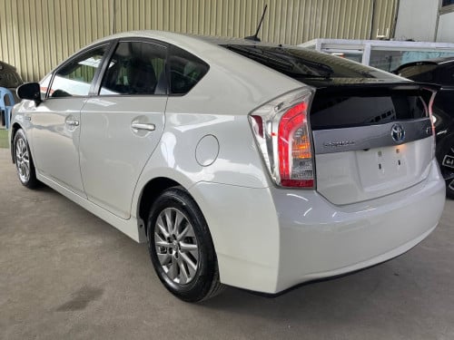 Prius 012 option 5 plug in advanced សូម ចុចលីងខាងក្រោមដើម្បើសួរពត៍មានប