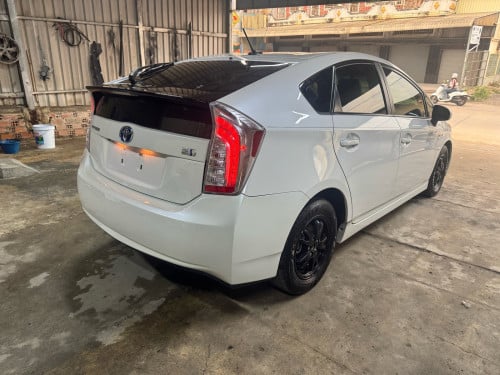 Prius 013 OPTION 3 ABS តែមសឡានស៊ីនមួយជុំទិញដាច់បង់រំលស់25ខេត្តក្រុង