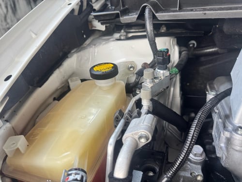 Prius 013 OPTION 3 ABS តែមសឡានស៊ីនមួយជុំទិញដាច់បង់រំលស់25ខេត្តក្រុង