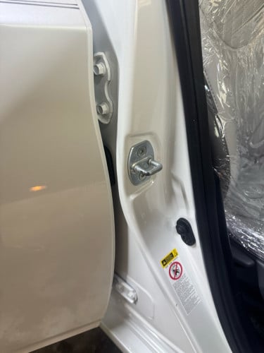 Prius 013 OPTION 3 ABS តែមសឡានស៊ីនមួយជុំទិញដាច់បង់រំលស់25ខេត្តក្រុង