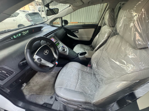 Prius 013 OPTION 3 ABS តែមសឡានស៊ីនមួយជុំទិញដាច់បង់រំលស់25ខេត្តក្រុង