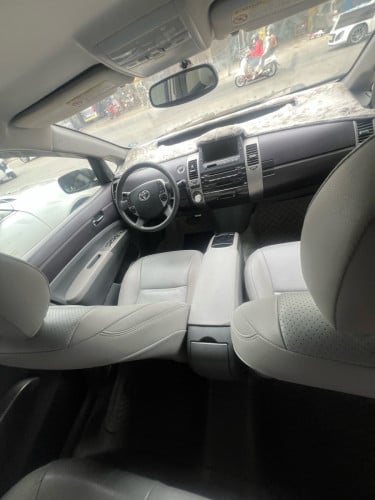 Prius 2005 full option
