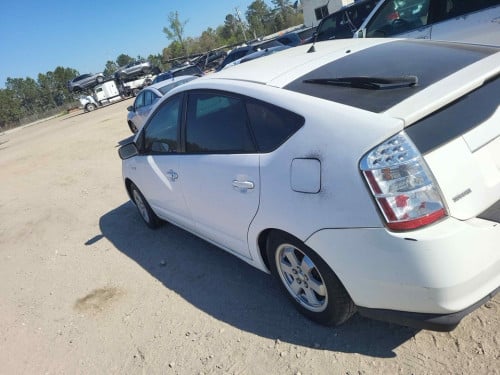 PRIUS 2006 FULL ក្នុងលឿង 🐝ហ្សីន អាគុយតែម3