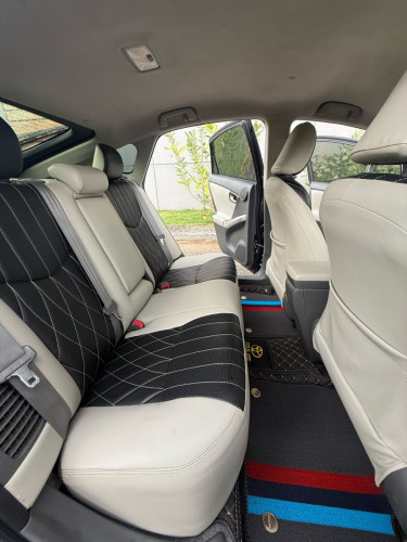 Prius 2010 អប់សិិន4