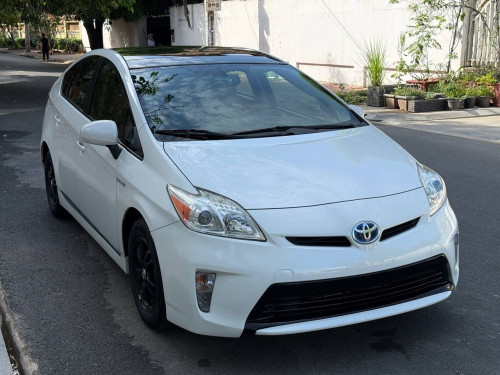 Prius 2012 deluxe solar
