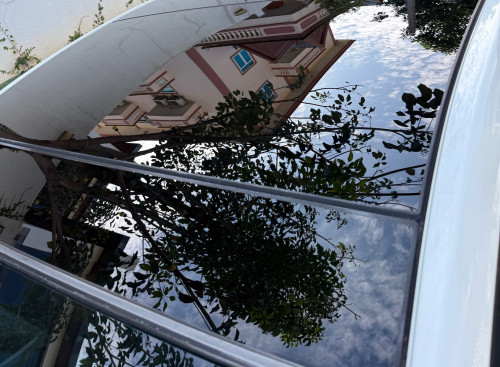Prius 2012 deluxe solar JBL ស្លាយកុងទ័រ