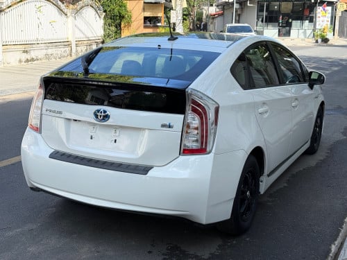 Prius 2012 deluxe solar JBL ស្លាយកុងទ័រ