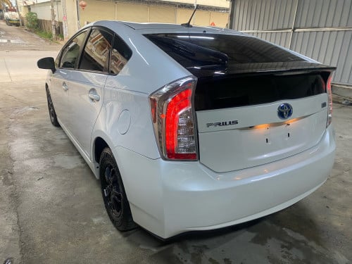 Prius 2013 Option 03