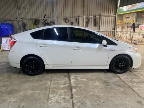 Prius 2013 Option 03