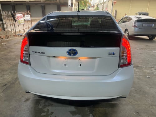 Prius 2013 Option 03