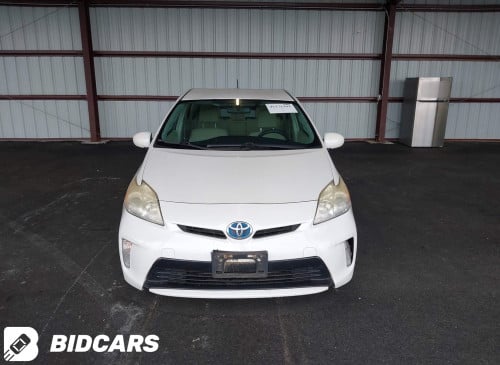 Prius 2013 Option 2 ក្នុងស ឡាននៅរដ្ឋ GA អត់ច្រេះ
