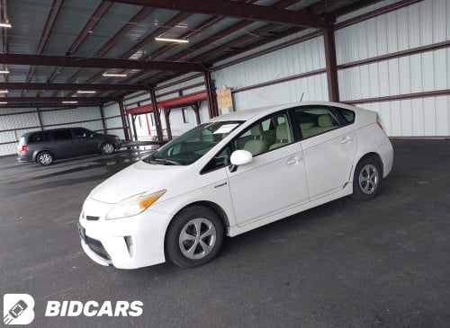 Prius 2013 Option 2 ក្នុងស ឡាននៅរដ្ឋ GA អត់ច្រេះ