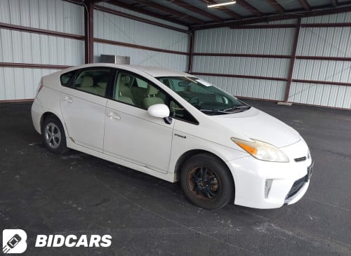 Prius 2013 Option 2 ក្នុងស ឡាននៅរដ្ឋ GA អត់ច្រេះ