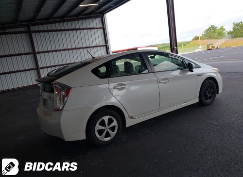 Prius 2013 Option 2 ក្នុងស ឡាននៅរដ្ឋ GA អត់ច្រេះ
