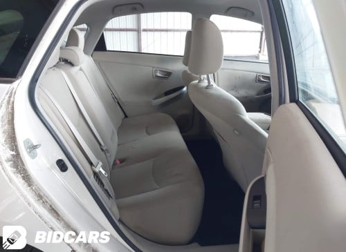 Prius 2013 Option 2 ក្នុងស ឡាននៅរដ្ឋ GA អត់ច្រេះ