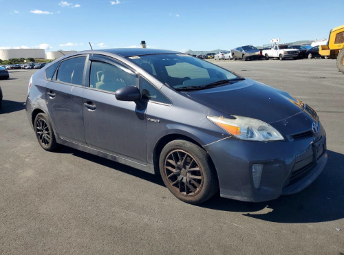Prius Delux Solar 2014 ពណ៌ស្លាបក្អែក