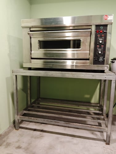 Professional Stainless Steel Oven + Heavy Duty Stand