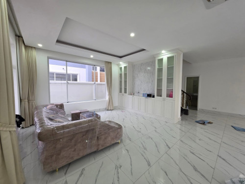 Queen Villa corner  for rent  Borey Orkide 6A (The Garden )