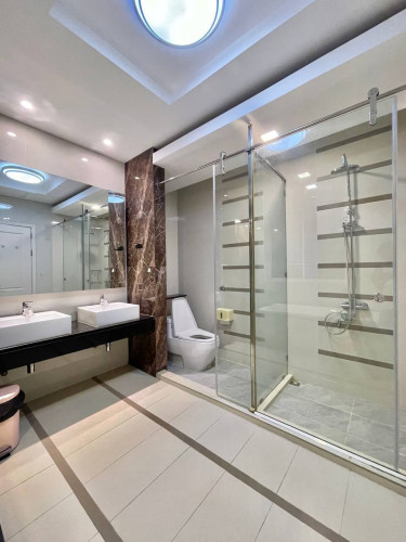 Queen Villa with Pool for rent