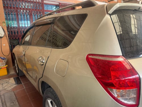RAV 4     06