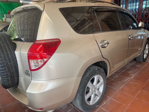 RAV 4     06