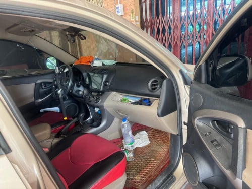 RAV 4     06