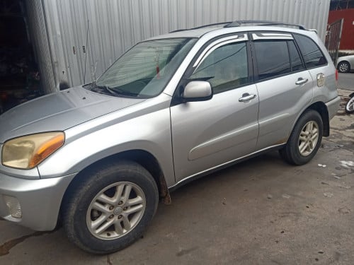 rav4 ឆ្នាំ2001ប៉ុងមួយ