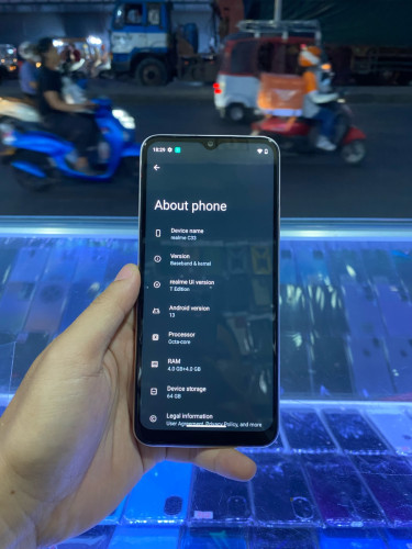 Realme C33 ក្រុមហ៊ុន​ Ram​ 4G+4G / 64G ស្អាត99%