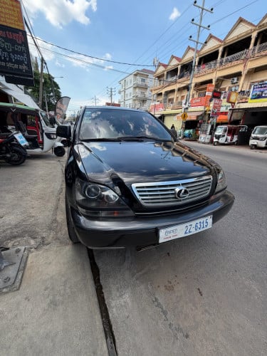 RX 300/ 99 មានពន្ឋ័ អត់បុក 5800$ ហាមត