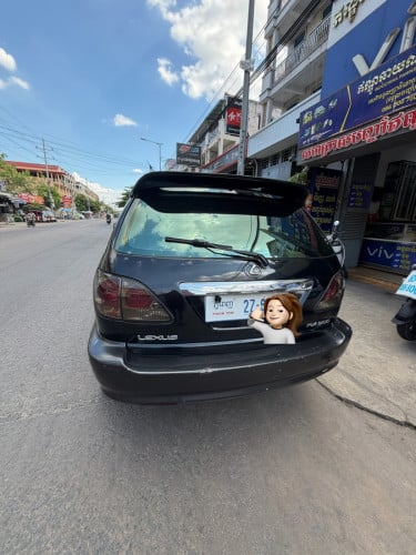 RX 300/ 99 មានពន្ឋ័ អត់បុក 5800$ ហាមត