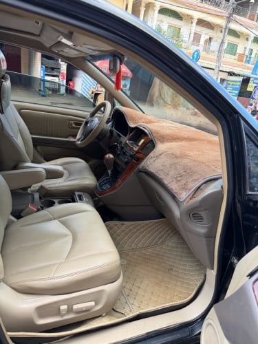 RX 300/ 99 មានពន្ឋ័ អត់បុក 5800$ ហាមត