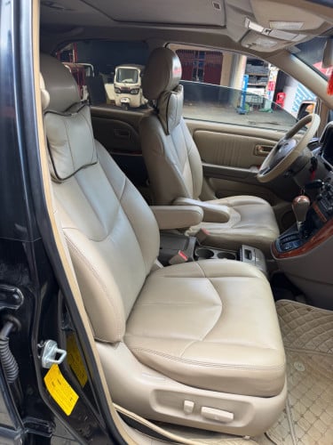 RX 300/ 99 មានពន្ឋ័ អត់បុក 5800$ ហាមត