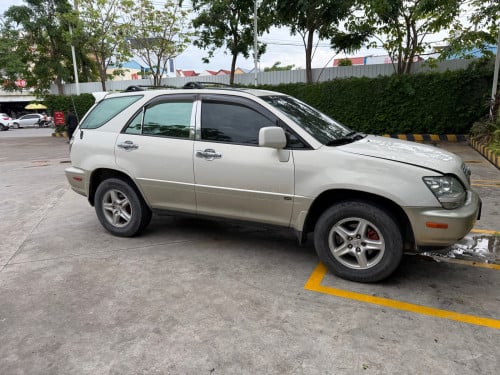 RX300 2000 P1 ឡានថ្មីរៀបចំតិចតួច