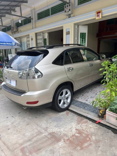 RX330 ឆ្នាំ05ប៉ុង1ប្រើថែនៅថ្មីស្អាត