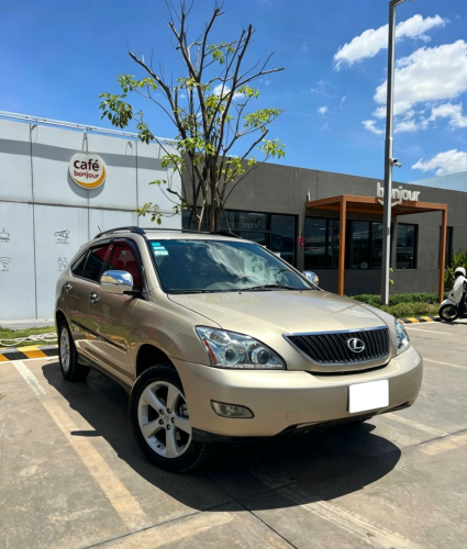 Rx330 2004 ប៉ុង1 half full