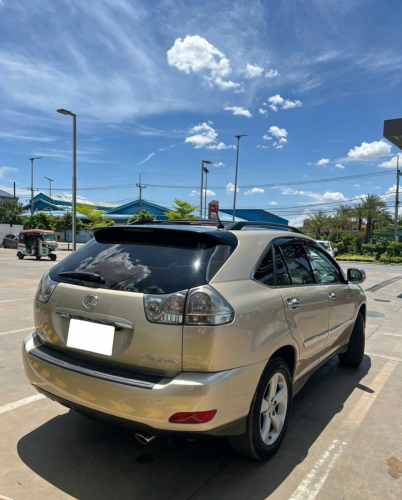 Rx330 2004 ប៉ុង1 half full
