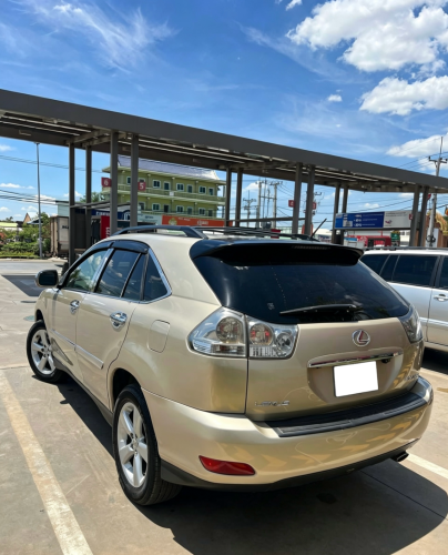 Rx330 2004 ប៉ុង1 half full
