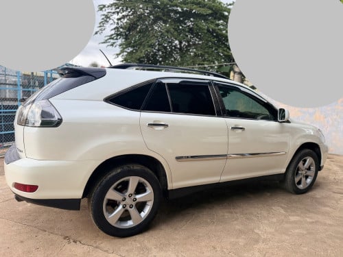 RX350 ឆ្នាំ​ 2007 p1​ ក្រោមក្រដាស់ពន្ធតិចធានាមេឡាន ម៉ាសុីនប្រអប់លេខជេីងក្រោមនៅអេមទាំងអស់