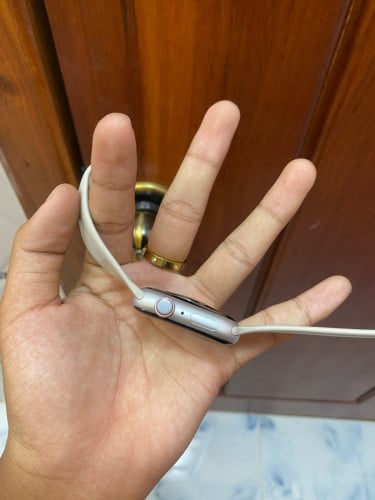 S4 44mm battery 83%