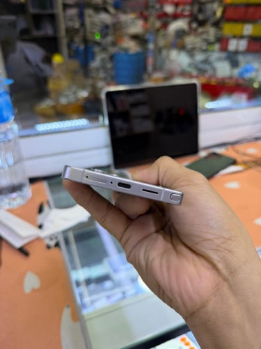 Samsung S25ultra 256G sim2 ក្រុមហ៊ុន