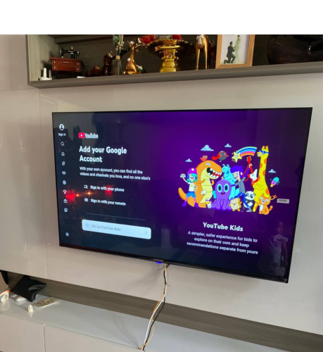 Samsung smart TV 60 inch UHD 4k