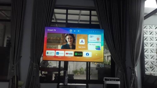 Samsung smart TV 80 inch UHD 4k